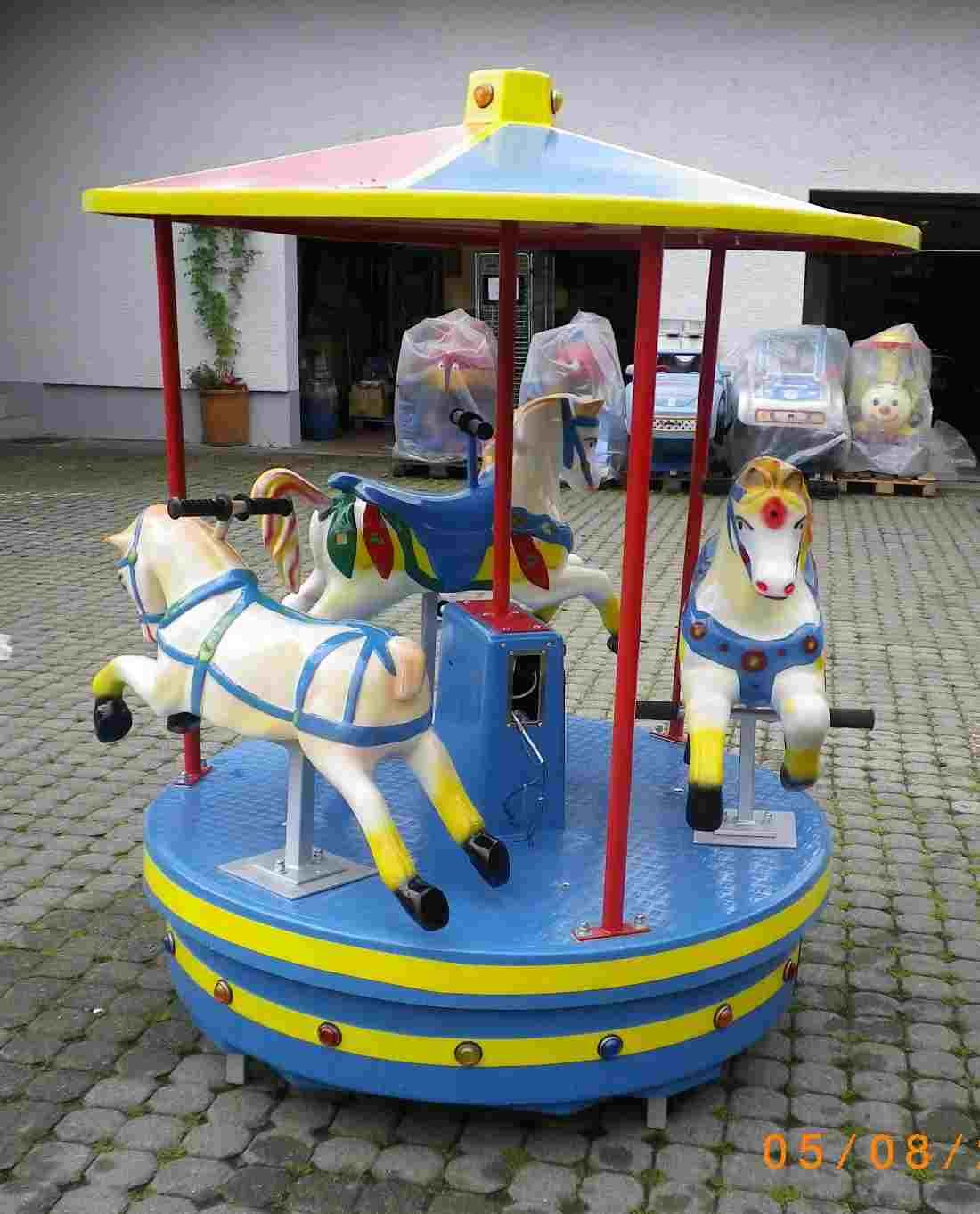 Karusell 3-sitzig mit Tierfiguren