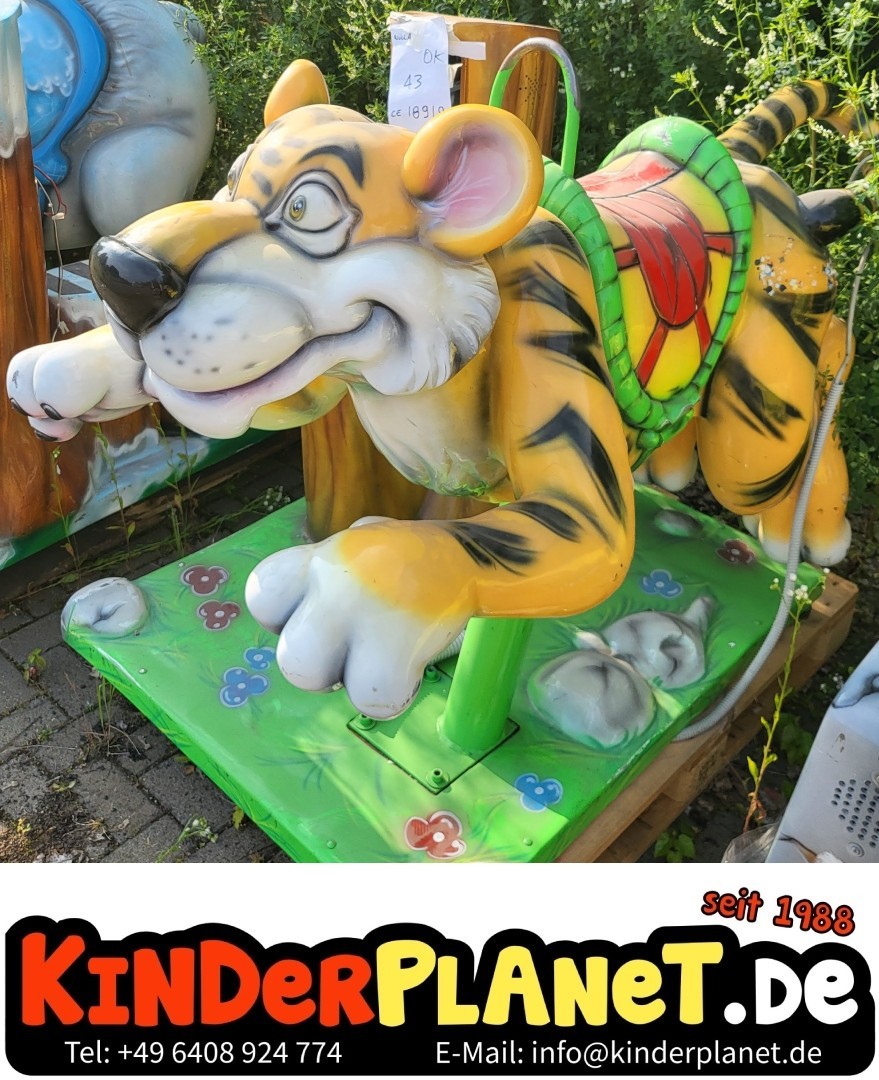 Tiger mit Baum als Kassensäule