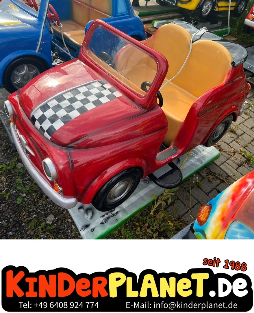 Cabrio Oldtimer Auto in Rot mit Rallye Quadraten